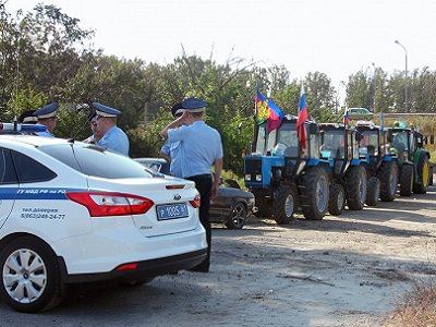 «Ходоки» на тракторах – сначала заблокированы, потом арестованы