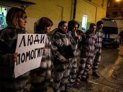 «Будем стучать в эту стену, пока она не рухнет…»