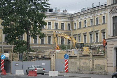 Одиночные пикеты в защиту дома Мордвиновых